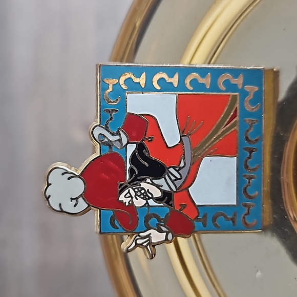 Disney's Villains Pin Collection Starter. Captain Hook From Peter Pan. 2008 - Picture 5 of 6